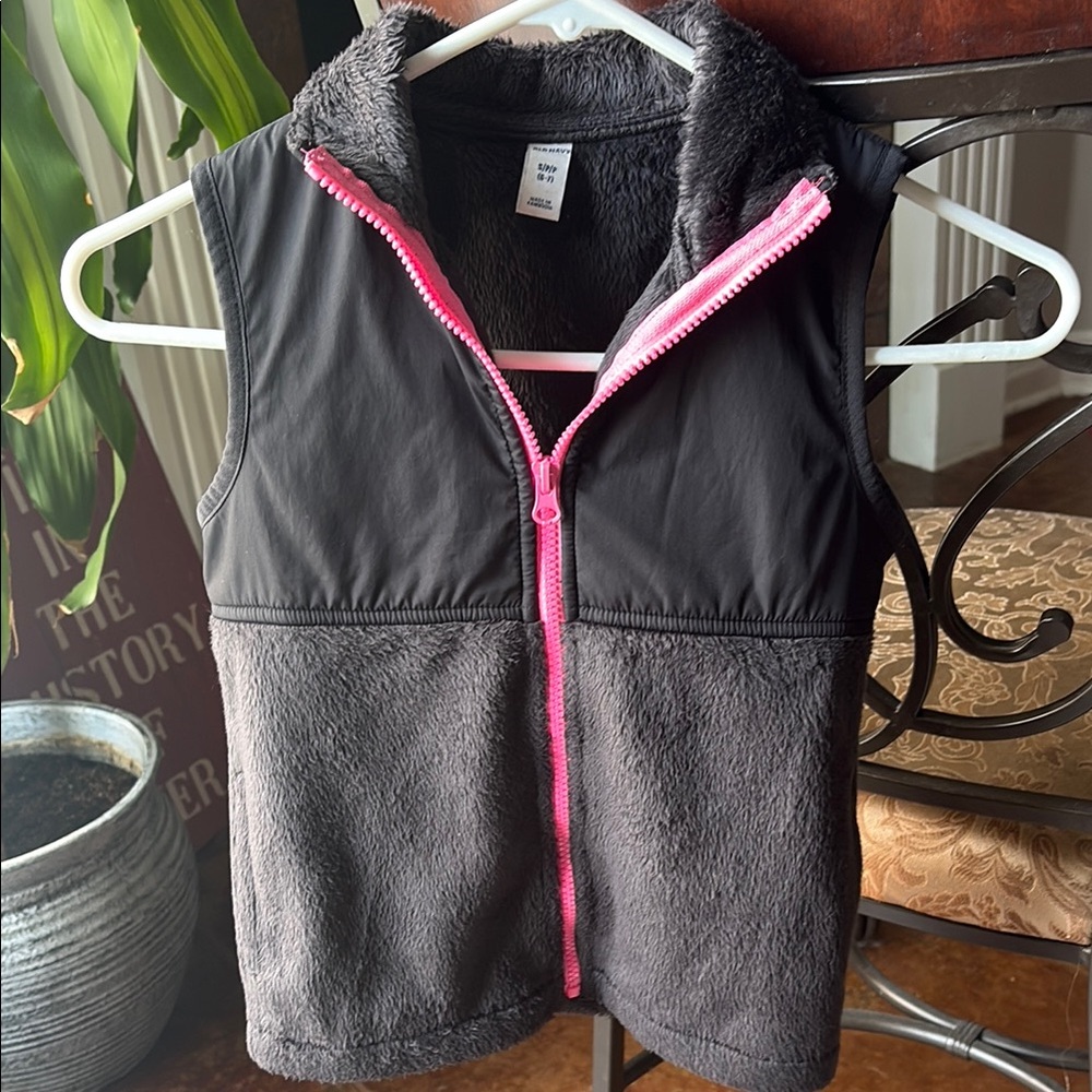 Old Navy Kids Vest - Black and Pink